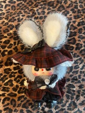 Baby Three Hot Topic exclusive Gothic Lolita Tata Dollmist keychain